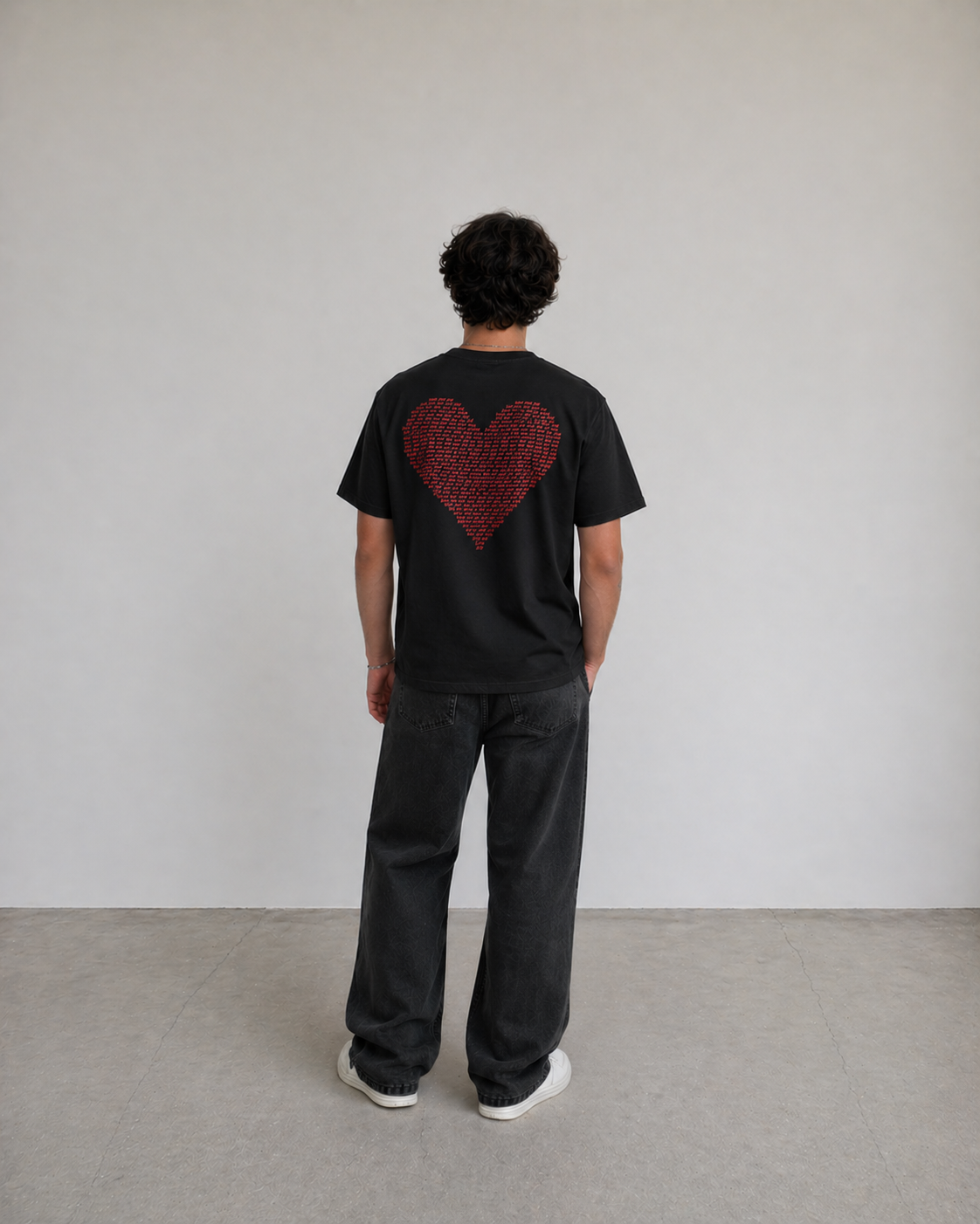 The Heart  T-shirt - BLACK